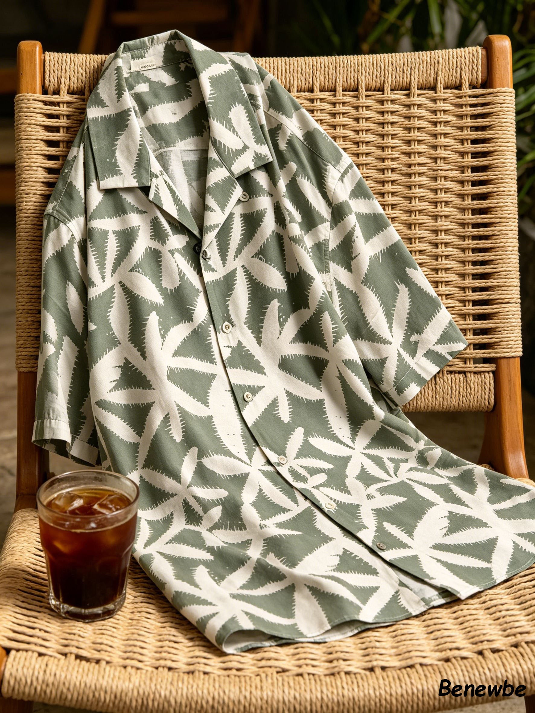 Men's Vacation-Style Jagged Palm Leaf Short Sleeve Shirt, 2-Color Camp Collar Loose Beach Top